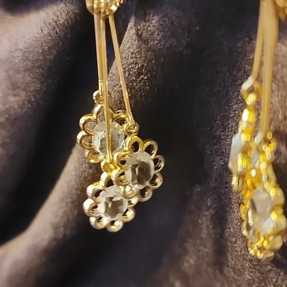 Goldtone Dangling Clip Earrings - Picture 2 of 4